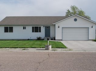 460 Snowflake St, American Falls, ID 83211