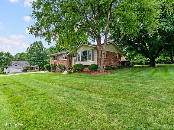 3rd image of 101 Dogwood Dr