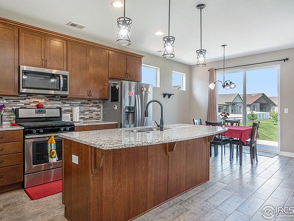 4th image of 643 Vermilion Peak Dr