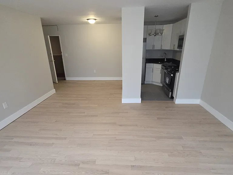 102 Corbin Ave #C5 — Photo 3