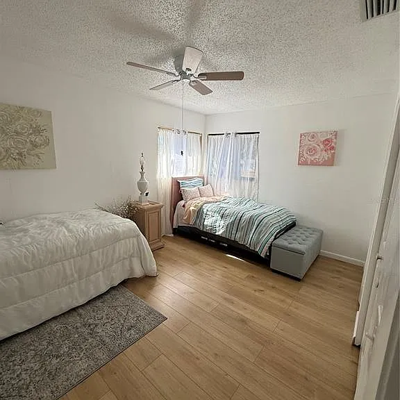 32 Westlawn Pl — Photo 17
