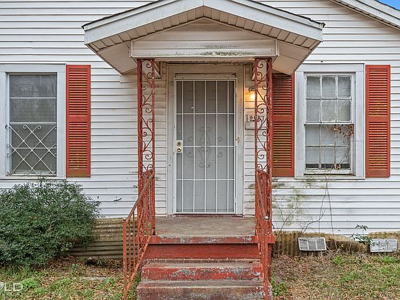 2nd image of 2957 Regent St