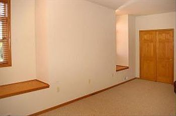 4th image of W173N5505 Ravenwood Dr