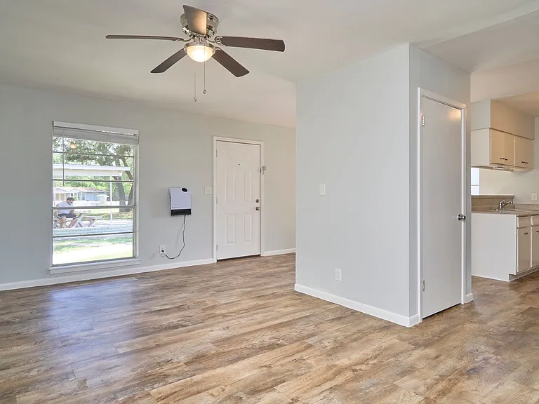 110-122 San Angelo Blvd #118 — Photo 12