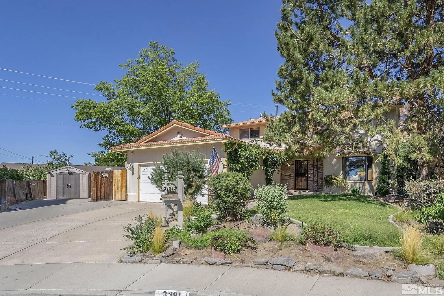 3391 Fountain Ct photo 1