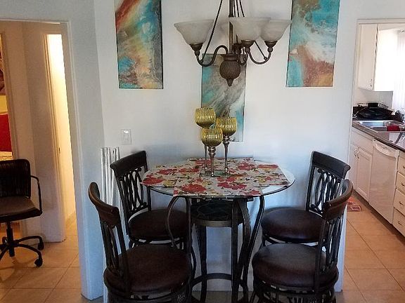 4th image of 817 Island Ct #1