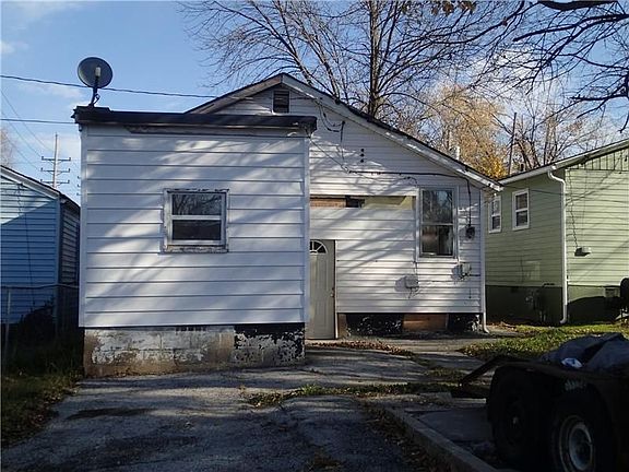2nd image of 6534 Leschen Ave