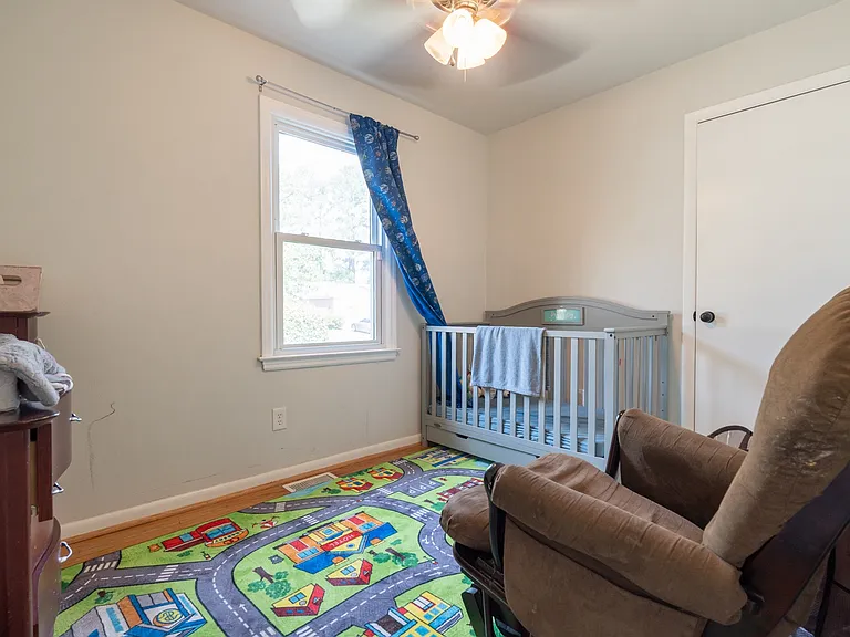 1217 Lakeview Dr — Photo 6