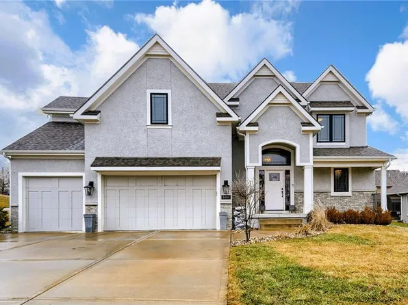 8404 NE 89th St, Kansas City, MO 64157