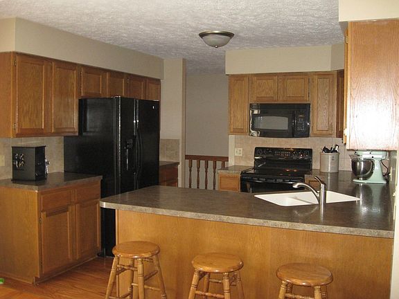 Kitchen- NEW countertops!