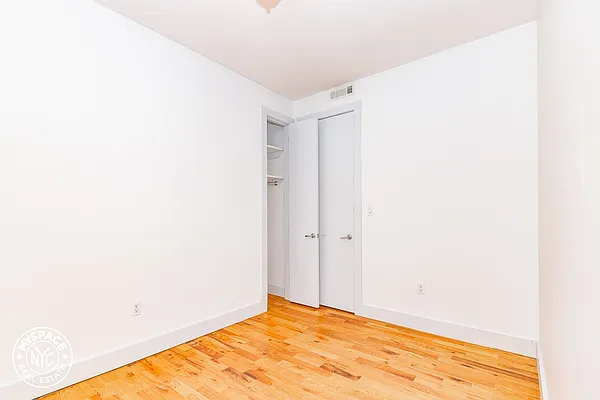 Rented by MySpaceNYC | media 7