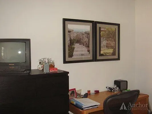 Rented by Anchor Associates | media 18