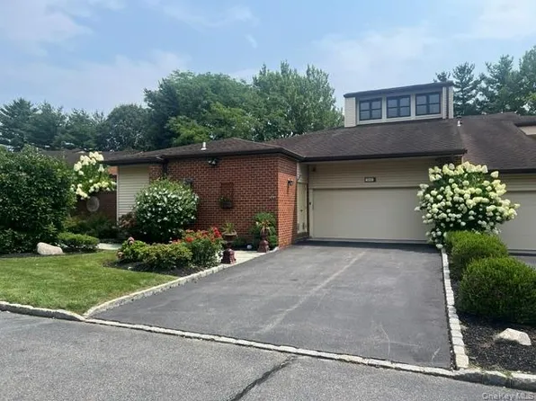 264 Sparrow Drive, Manhasset, NY 11030