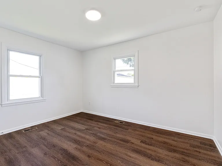2857 Woodgrove Dr — Photo 16