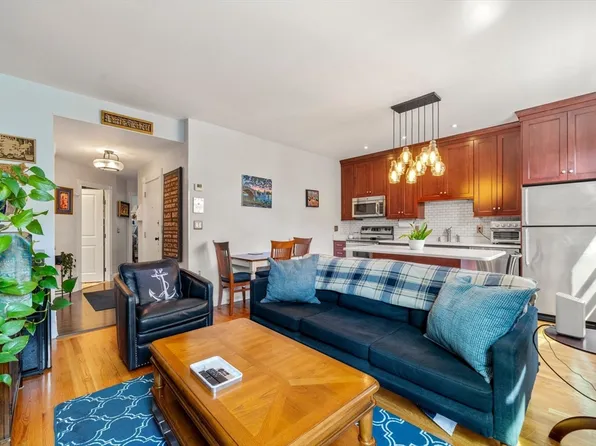 342 Commercial St APT 6, Boston, MA 02109