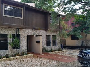2565 NE 182nd St, North Miami Beach, FL 33160