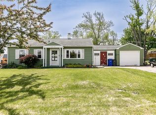 2215 9th Ave SW, Cedar Rapids, IA 52404