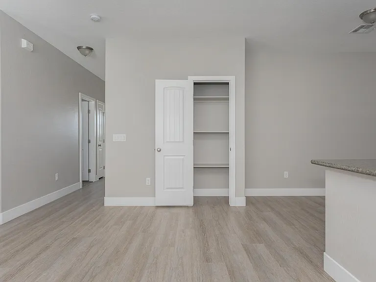 1561 S Dandelion St #1 — Photo 14
