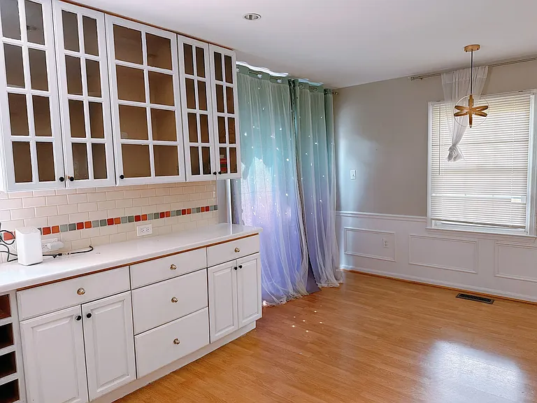 4360 Greenberry Ln — Photo 4