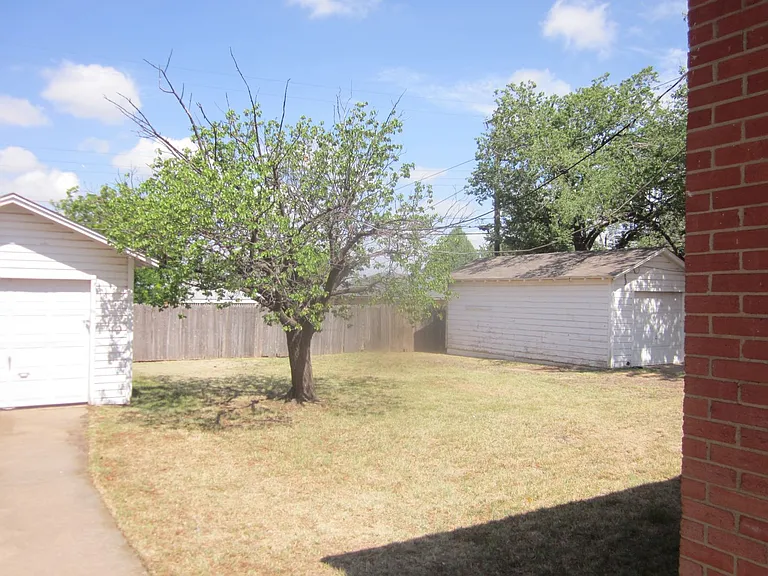 106 S Palo Duro St #A — Photo 7