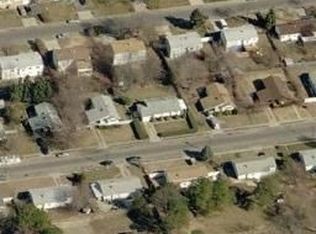 75 Cranberry St, Central Islip, NY 11722