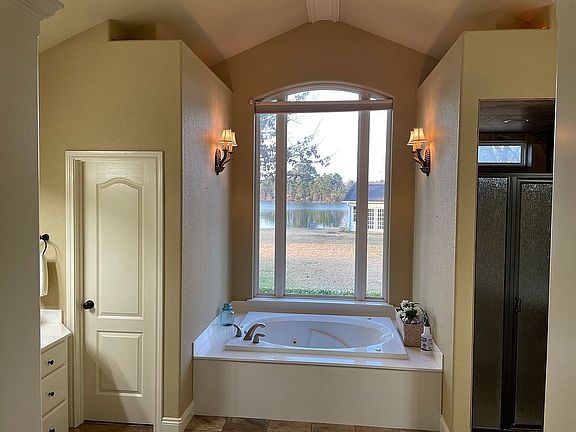 5th image of 307 Beaver Lake Dr