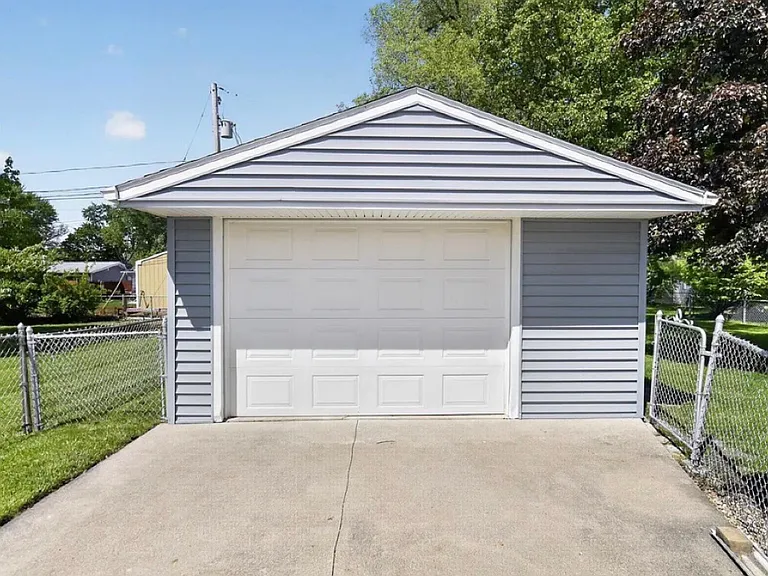 1253 Holgate Ave — Photo 23