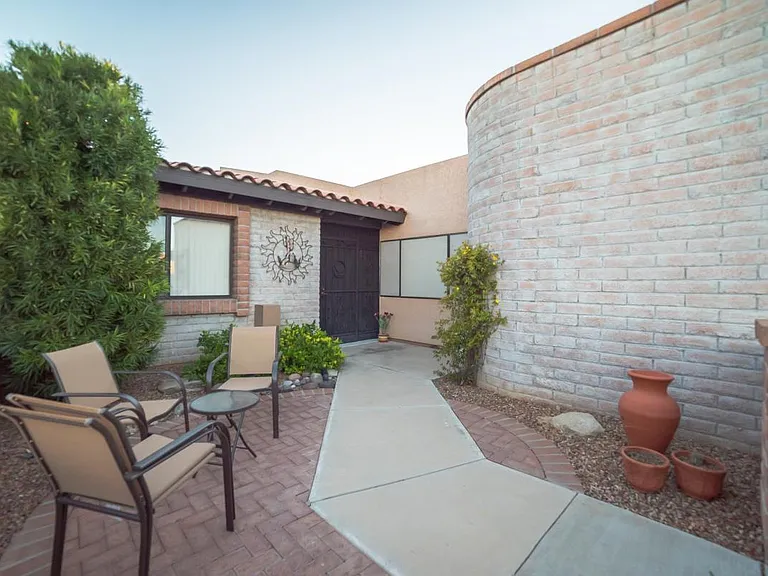 1033 W Calle Del Vencejo — Photo 3