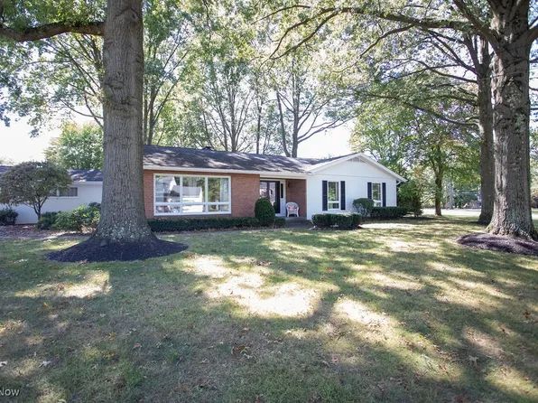 220 Southview Rd, Canfield, OH 44406