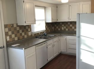 436 N 8th St, Eldridge, IA