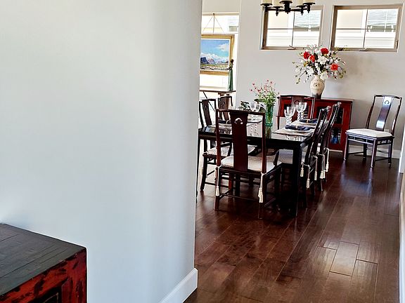 Hallway to Dining Rm