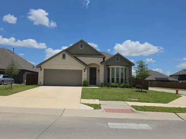 225 Clairmont Dr, Ponder, TX 76259