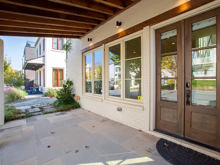 130 2nd St — Photo 4