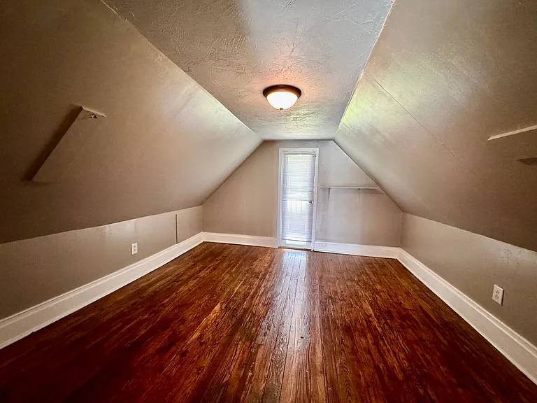 1195 Mineral Ave — Photo 20
