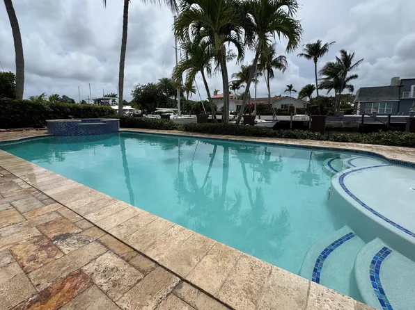 4431 NE 24th Avenue, Lighthouse Point, FL 33064