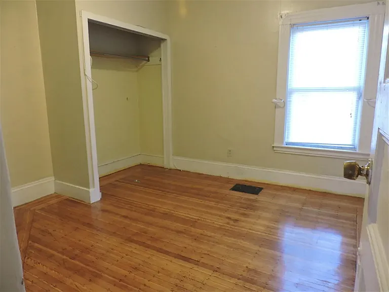 243 Highland Ave — Photo 9