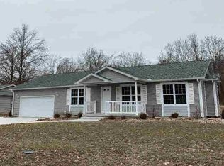 806 W 7th St, Centralia, IL 62801