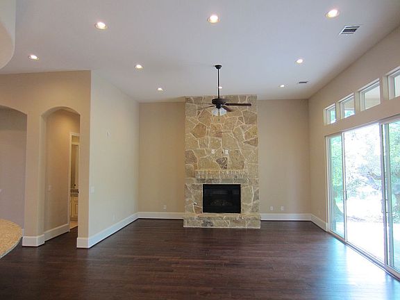 4th image of 144 Heartwood Cv