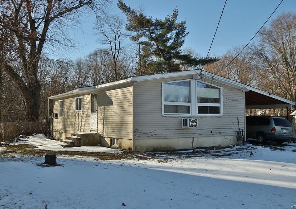 1st image of 6 Clark Dr