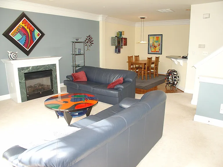 5053 Donovan Dr — Photo 4