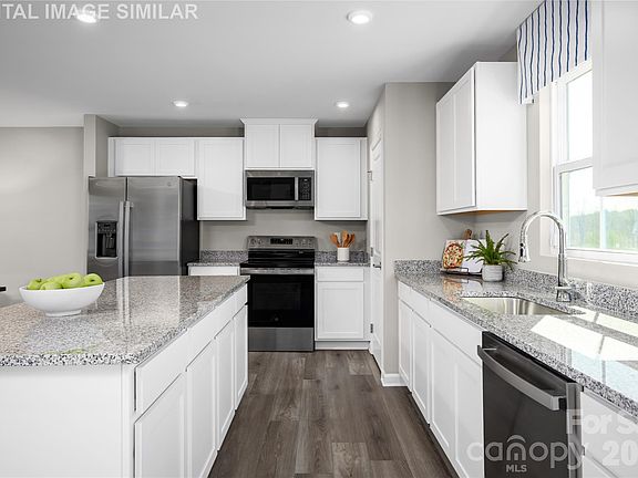 4th image of 11017 Rococo Ln