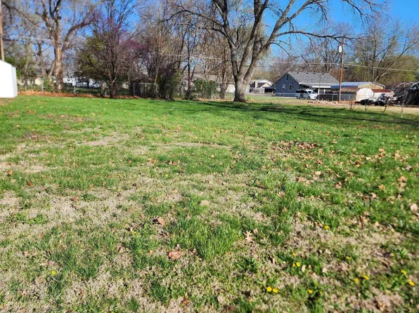 546 NE Winfield Ave, Topeka, KS 66616