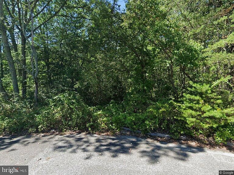 1st image of 14 Robin Ln