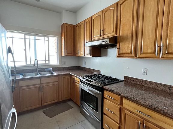 3rd image of 937 International Blvd #935