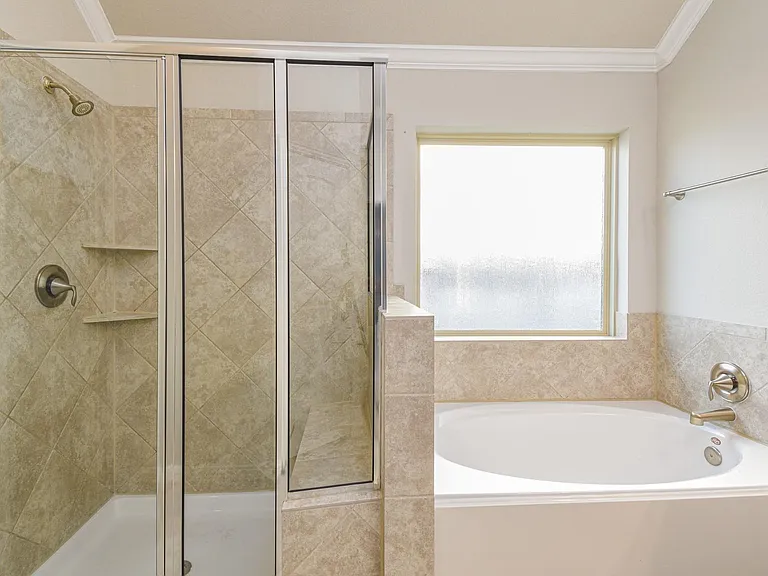 9403 Briscoe Bend Ln — Photo 15