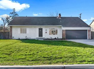 4085 N Bond St, Fresno, CA 93726