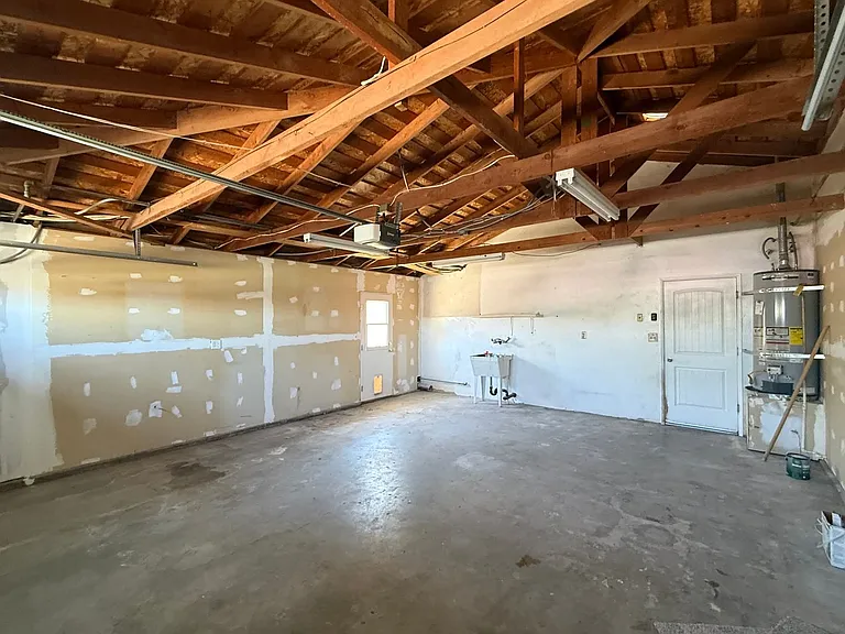 419 Sierra St — Photo 20