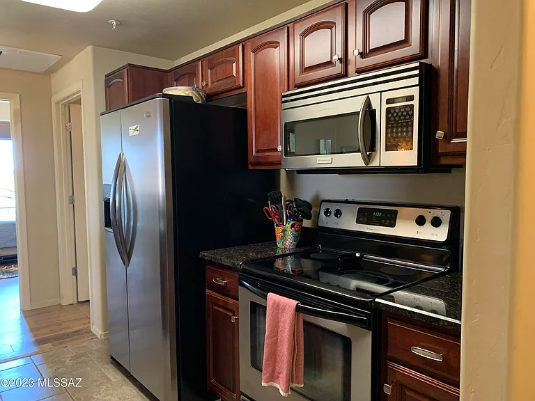 2550 E River Rd #16301 — Photo 7