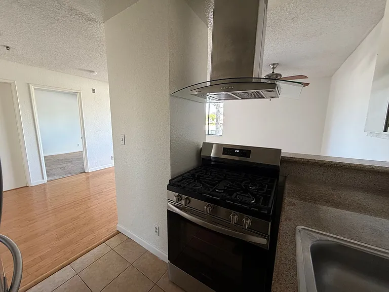 10323 Woodbine — Photo 15
