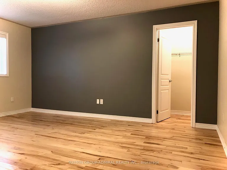 4 Stookes Cres — Photo 21